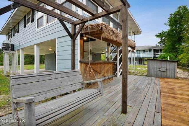 50 Fiber Street, Bay Saint Louis, MS 39520