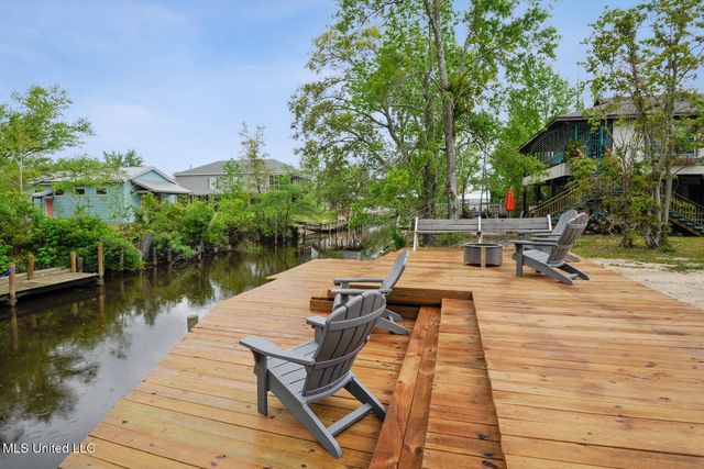 50 Fiber Street, Bay Saint Louis, MS 39520