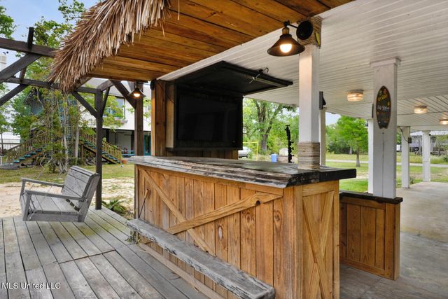 50 Fiber Street, Bay Saint Louis, MS 39520