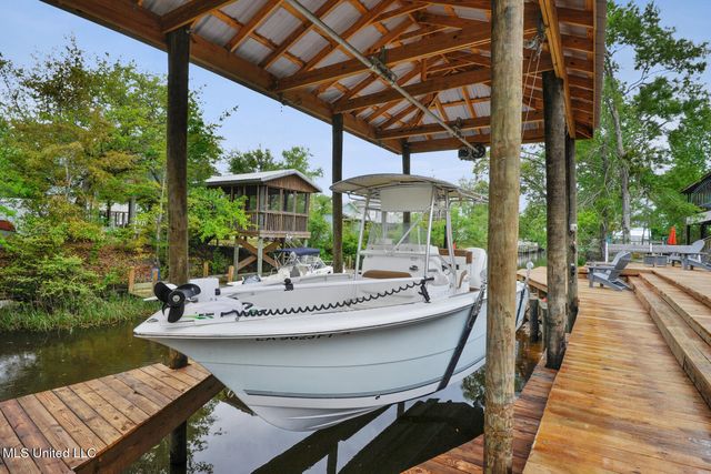 50 Fiber Street, Bay Saint Louis, MS 39520