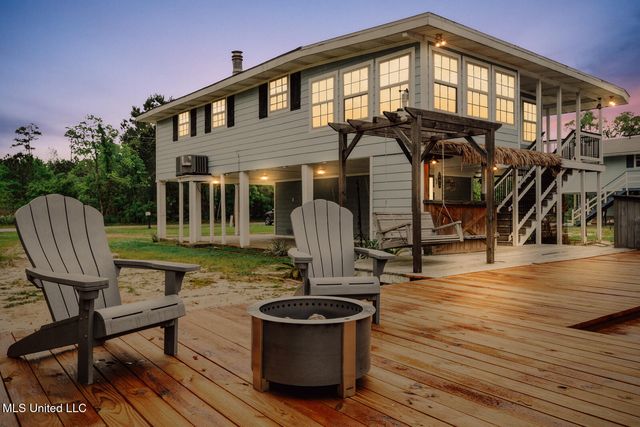 50 Fiber Street, Bay Saint Louis, MS 39520