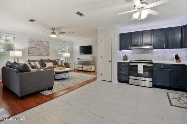 50 Fiber Street, Bay Saint Louis, MS 39520