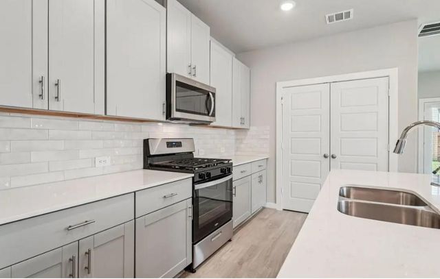 12010 Meandering Stream Drive, Baytown, TX 77523