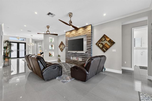 28004 SW 169th Ct, Homestead, FL 33030