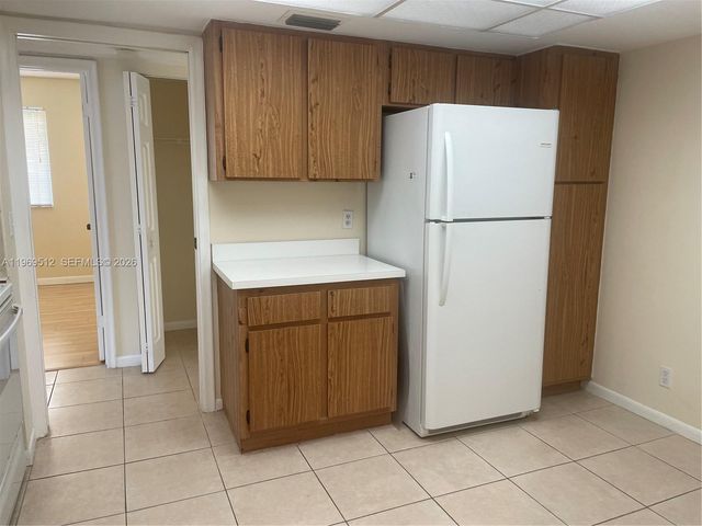 3186 Via Poinciana 201, Lake Worth, FL 33467