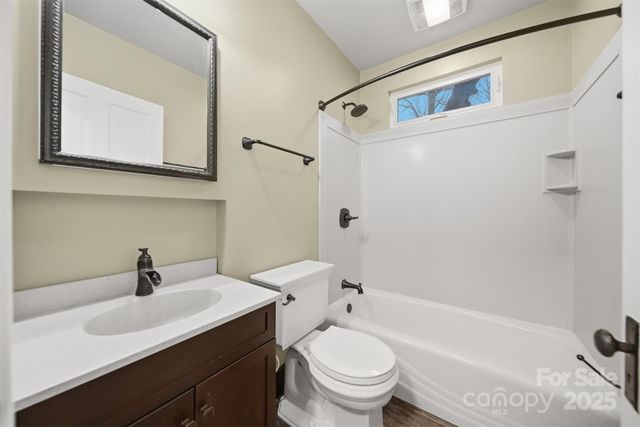 3 Enka Oak Street, Candler, NC 28715