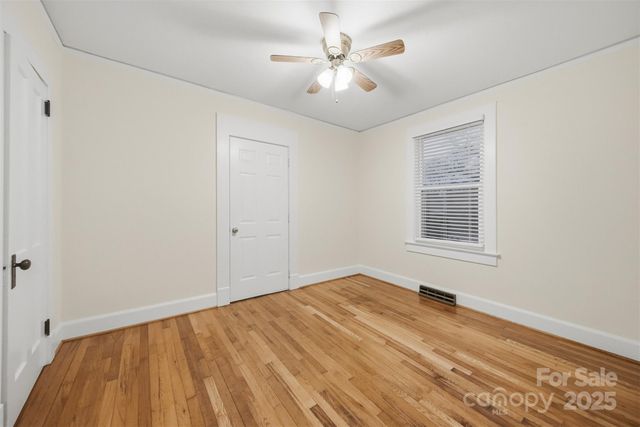 3 Enka Oak Street, Candler, NC 28715