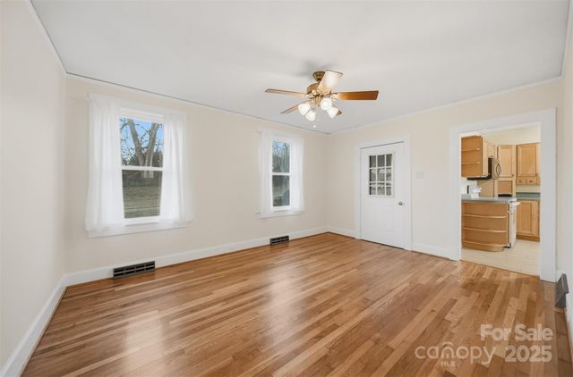 3 Enka Oak Street, Candler, NC 28715