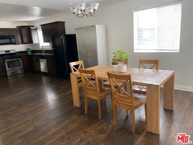 1253 W 35th Street, Los Angeles, CA 90007