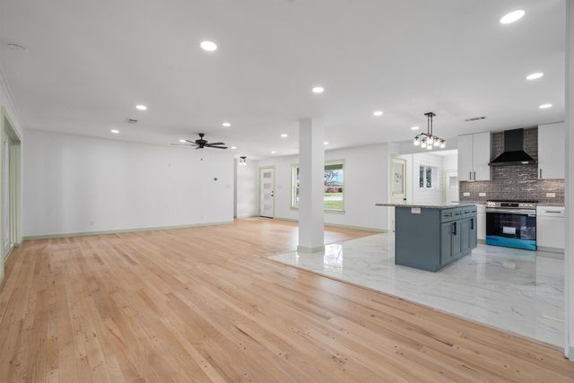 662 Fox Avenue, Lewisville, TX 75057