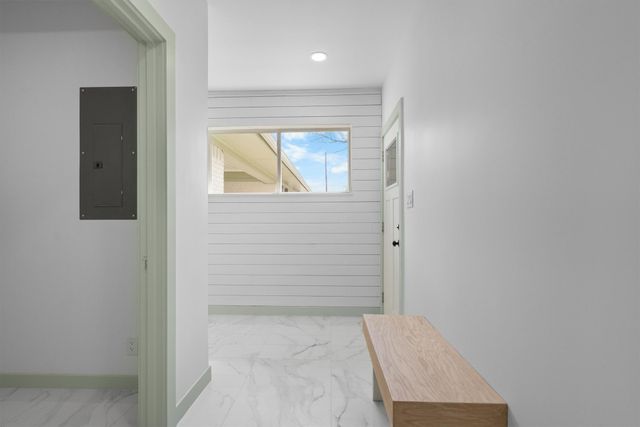 662 Fox Avenue, Lewisville, TX 75057