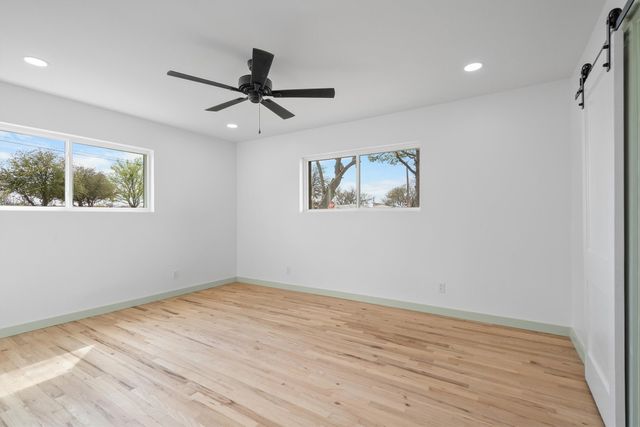 662 Fox Avenue, Lewisville, TX 75057