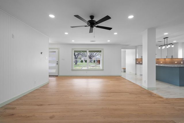 662 Fox Avenue, Lewisville, TX 75057