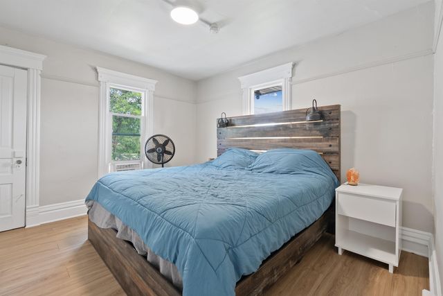 2007 College Street, Cedar Falls, IA 50613