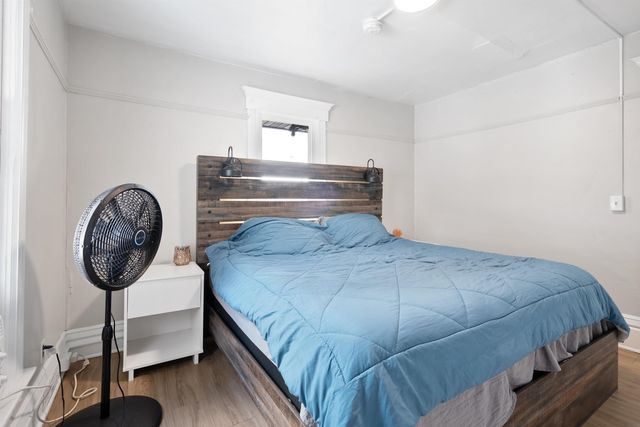 2007 College Street, Cedar Falls, IA 50613