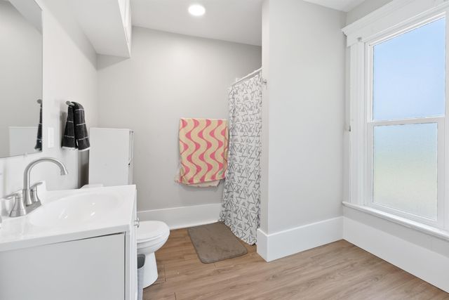 2007 College Street, Cedar Falls, IA 50613