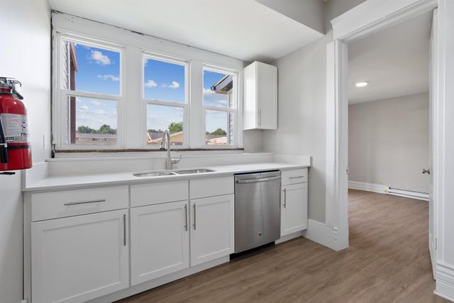 2007 College Street, Cedar Falls, IA 50613