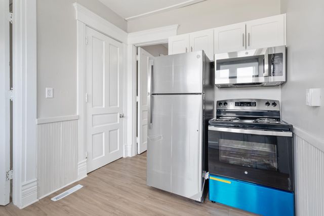 2007 College Street, Cedar Falls, IA 50613