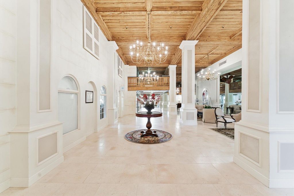 Image 12 of property listing at 235 Sunrise Avenue 2038, Palm Beach, FL 33480