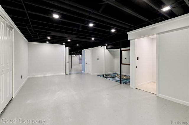 3176 Chambord Drive, West Bloomfield Charter Township, MI 48323