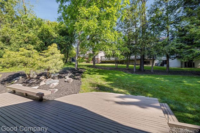 3176 Chambord Drive, West Bloomfield Charter Township, MI 48323