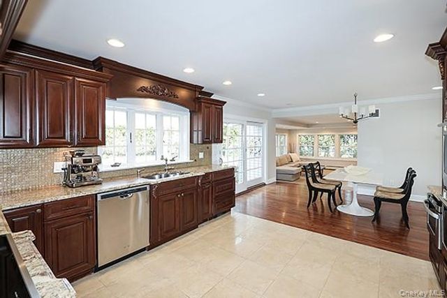 2171 Seneca Drive S, Merrick, NY 11566