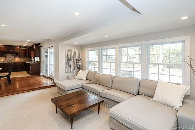 2171 Seneca Drive S, Merrick, NY 11566