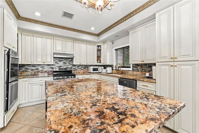 12122 207th, Lakewood, CA 90715