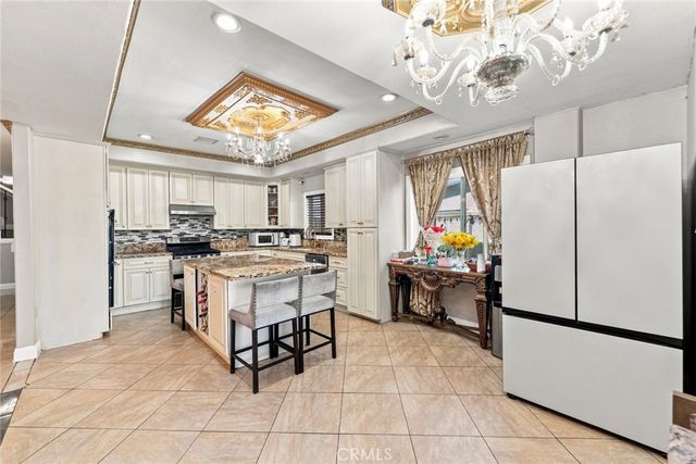 12122 207th, Lakewood, CA 90715