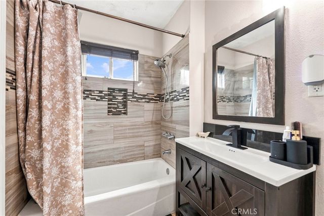12122 207th, Lakewood, CA 90715