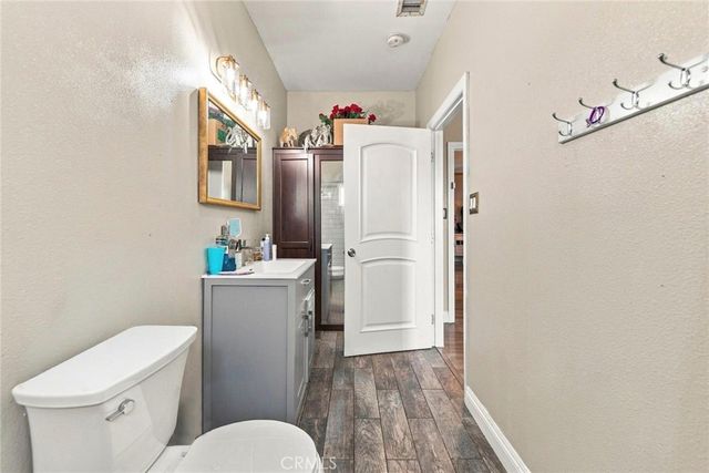 12122 207th, Lakewood, CA 90715