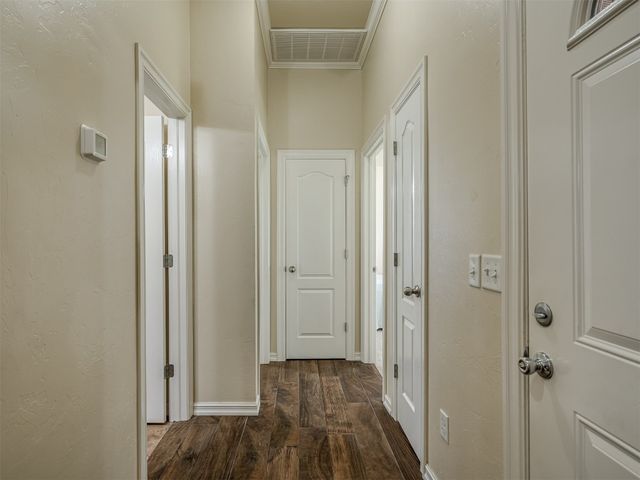 805 S Castle Rock Lane, Mustang, OK 73064