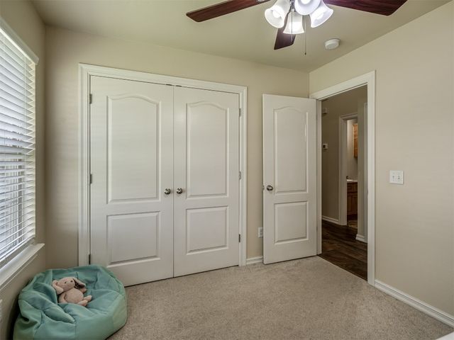 805 S Castle Rock Lane, Mustang, OK 73064