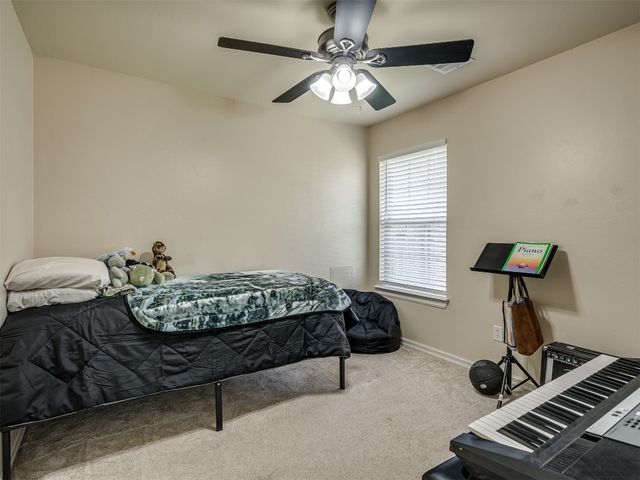 805 S Castle Rock Lane, Mustang, OK 73064