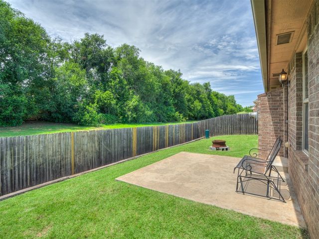 805 S Castle Rock Lane, Mustang, OK 73064