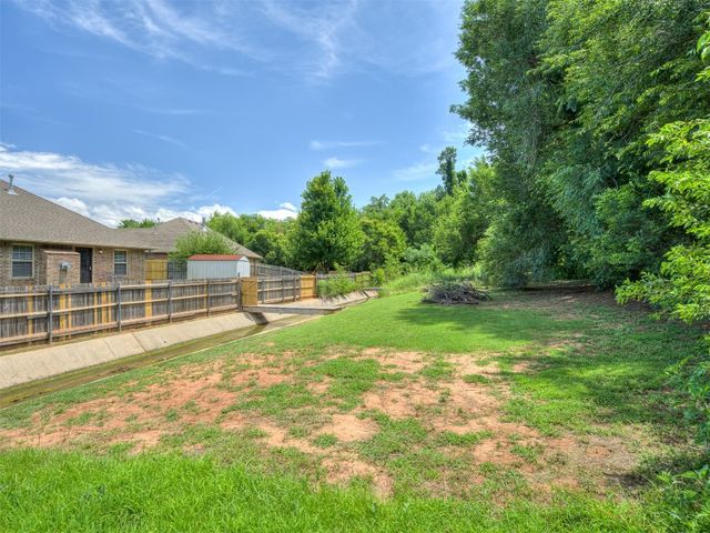 805 S Castle Rock Lane, Mustang, OK 73064