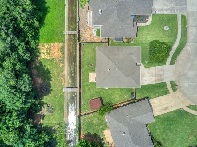 805 S Castle Rock Lane, Mustang, OK 73064