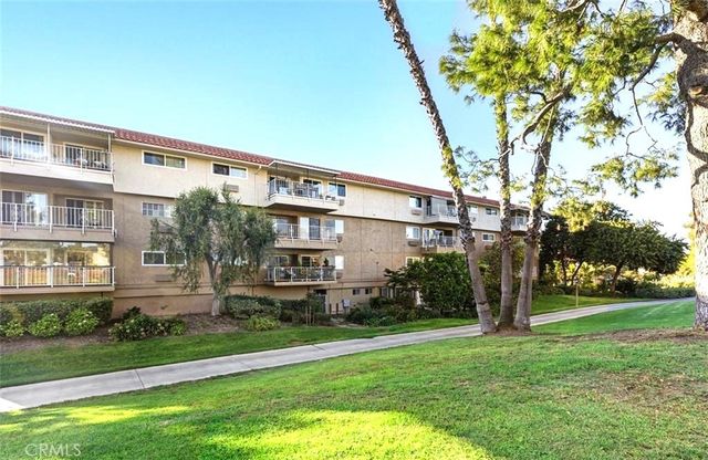 2390 Via Mariposa W 3C, Laguna Woods, CA 92637