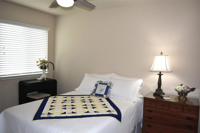 1522 Wedgewood CV, Lockhart, TX 78644