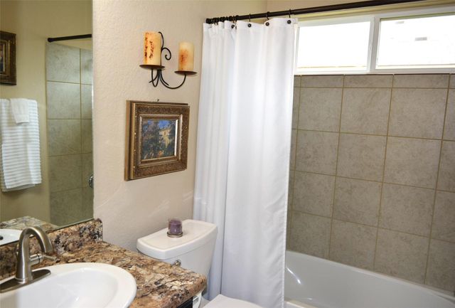1522 Wedgewood CV, Lockhart, TX 78644