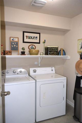 1522 Wedgewood CV, Lockhart, TX 78644