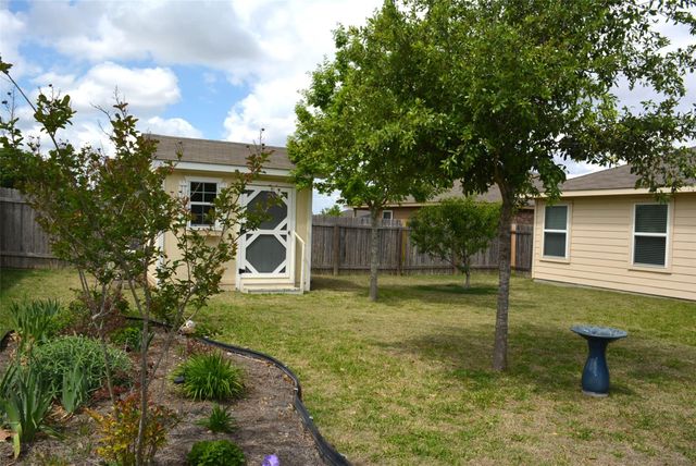 1522 Wedgewood CV, Lockhart, TX 78644