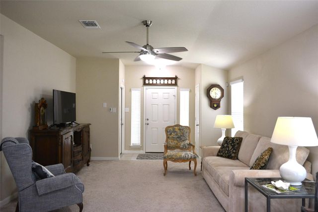 1522 Wedgewood CV, Lockhart, TX 78644