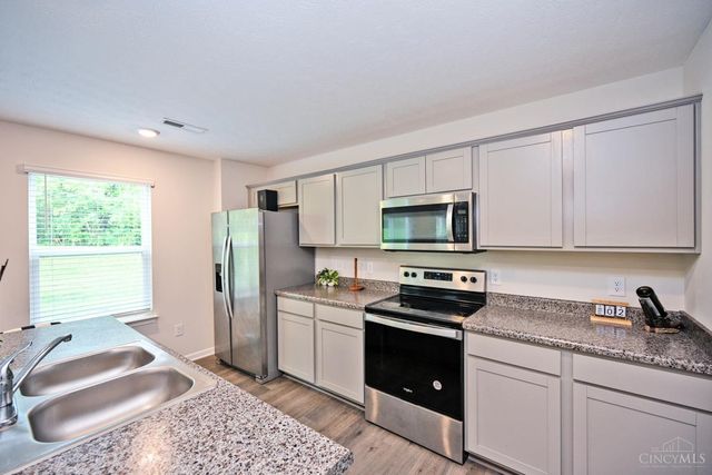 102 River Heights Drive, New Richmond, OH 45157