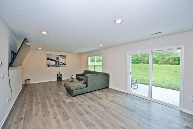 102 River Heights Drive, New Richmond, OH 45157