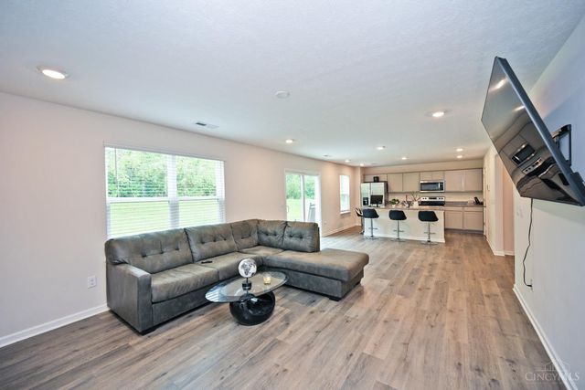 102 River Heights Drive, New Richmond, OH 45157