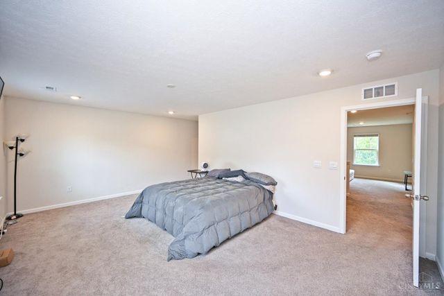 102 River Heights Drive, New Richmond, OH 45157