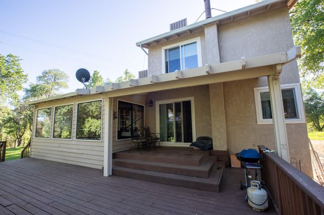 7348 Placer Road, Redding, CA 96001