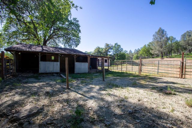 7348 Placer Road, Redding, CA 96001
