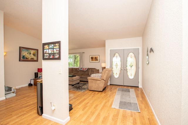 7348 Placer Road, Redding, CA 96001